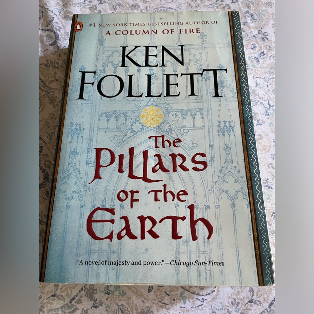 KEN FOLLETT The Pillars Of The Earth New York Times Bestselling Book